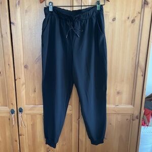 Lululemon Women's Scuba Jogger Size 10